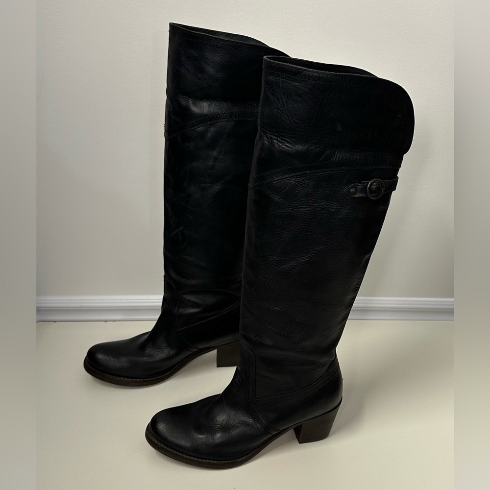 FRYE women's black leather pull on jane tall cuff boots 2.5" heel, 8.5 B. - Picture 10 of 16